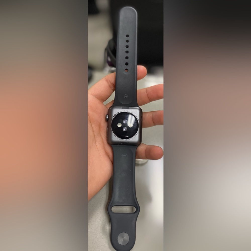Apple Watch - Picture 2 of 2